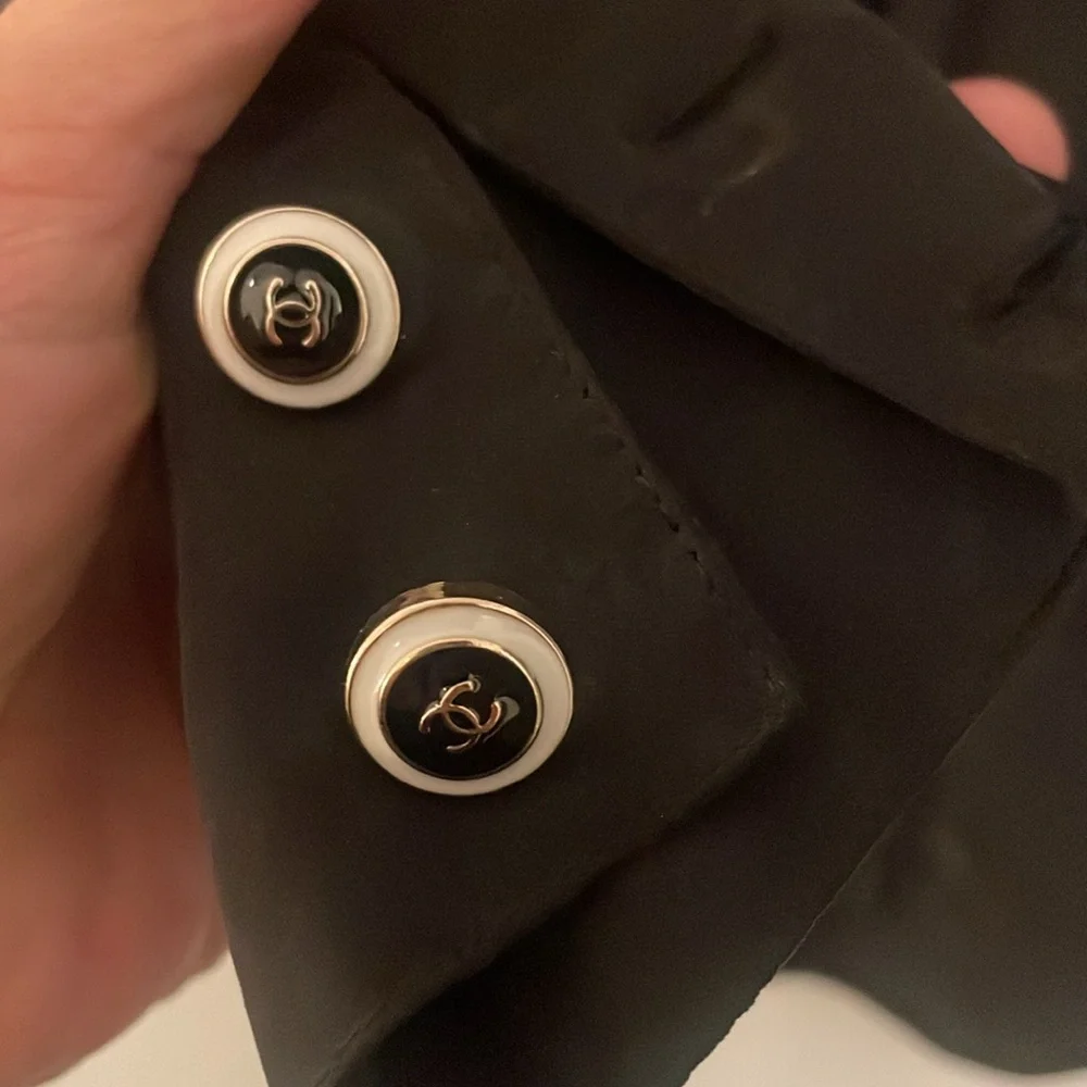 Chanel black blouse button up Size 38 - Picture 4 of 5